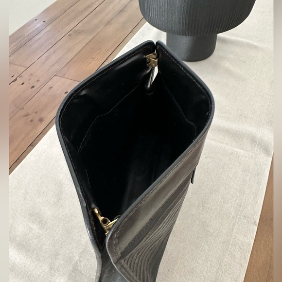 Black Vintage Mario Valentino clutch - Picture 3 of 4